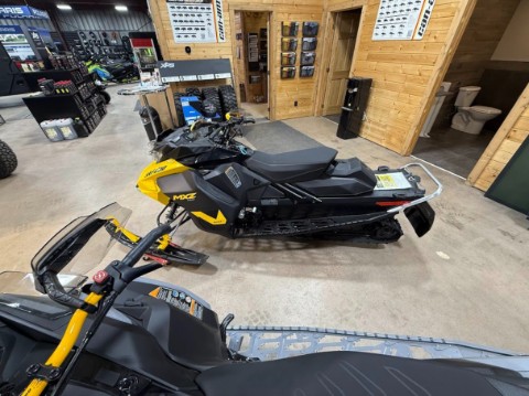 2025 Ski-Doo MXZ NEO+ 600 EFI ES RipSaw 1.25 in Chippewa Falls, Wisconsin - Photo 6