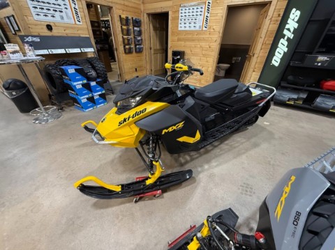 2025 Ski-Doo MXZ NEO+ 600 EFI ES RipSaw 1.25 in Chippewa Falls, Wisconsin - Photo 7