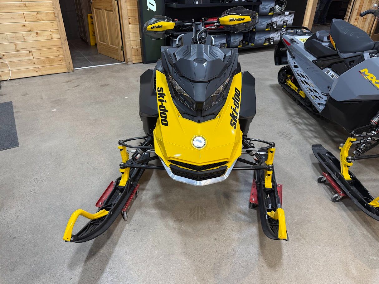 2025 Ski-Doo MXZ NEO+ 600 EFI ES RipSaw 1.25 in Chippewa Falls, Wisconsin - Photo 8