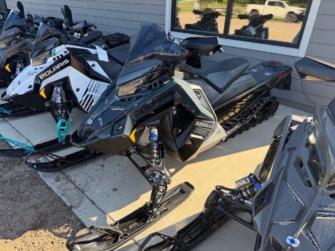 2026 Polaris 850 Switchback Assault 146 - Escape IFS 1.6 SC ES — photo 1 of 9
