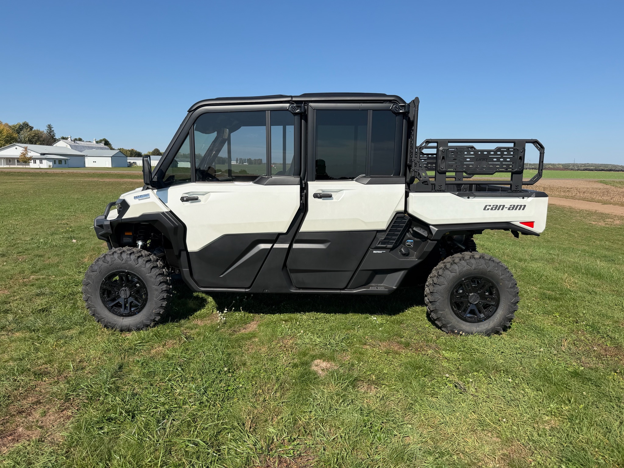 2027 Defender XU MAX Limited HD11