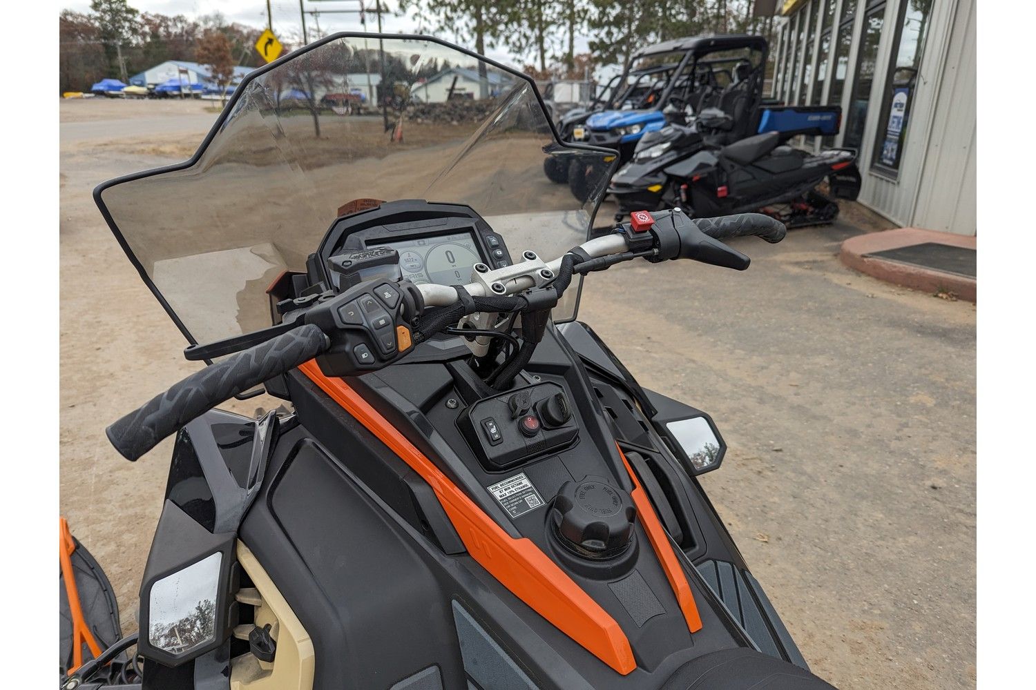 2022 Polaris 650 Indy VR1 137 SC in Webb Lake, Wisconsin - Photo 3