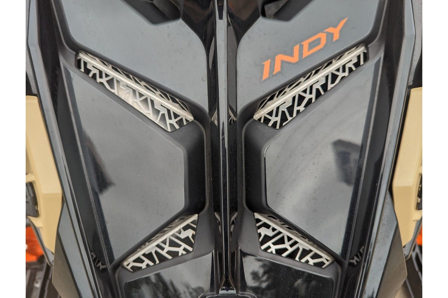 2022 Polaris 650 Indy VR1 137 SC in Webb Lake, Wisconsin - Photo 12