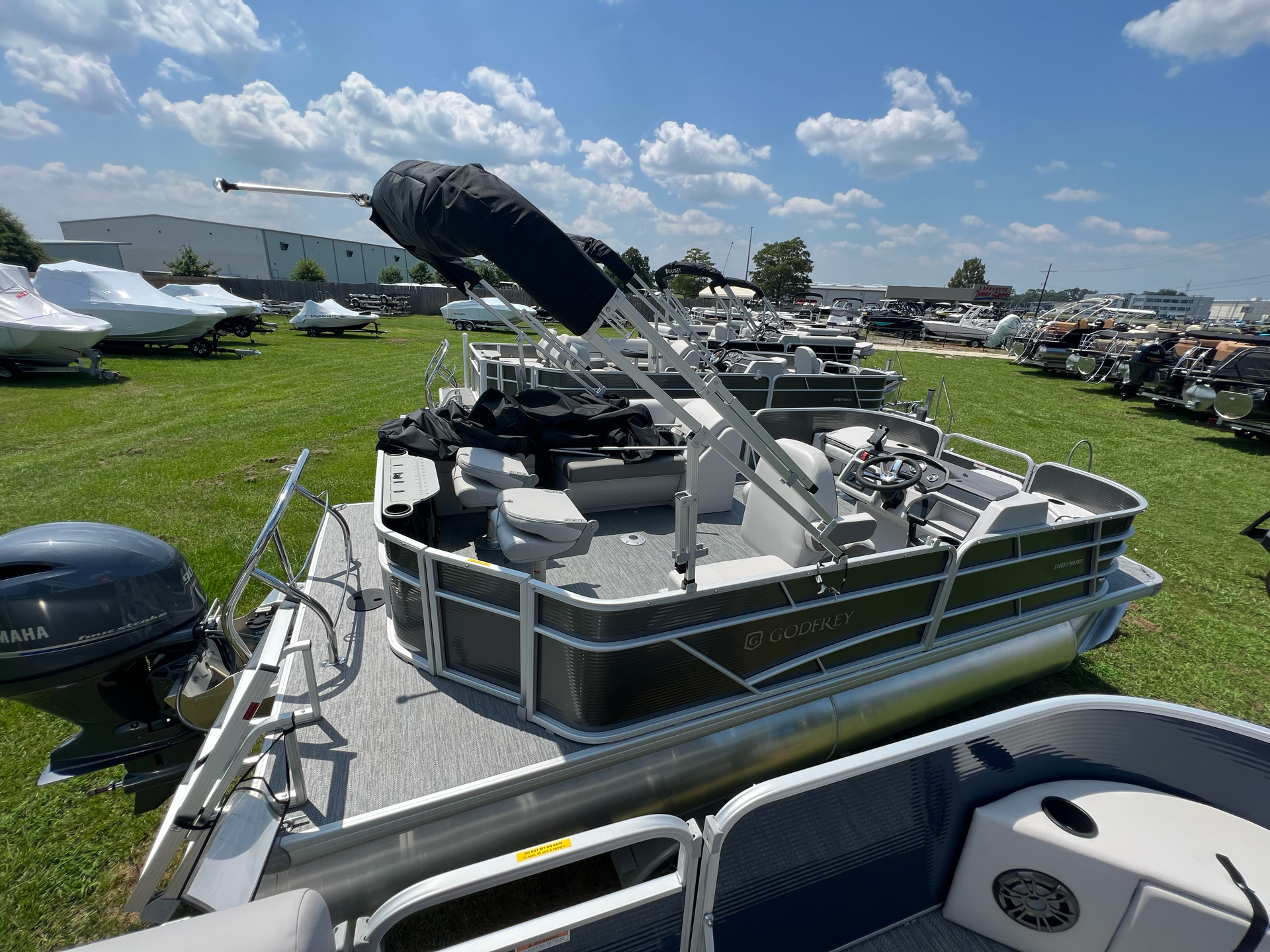 2023 Godfrey Sweetwater Xperience 2086 FX Power Boat in Lafayette, LA