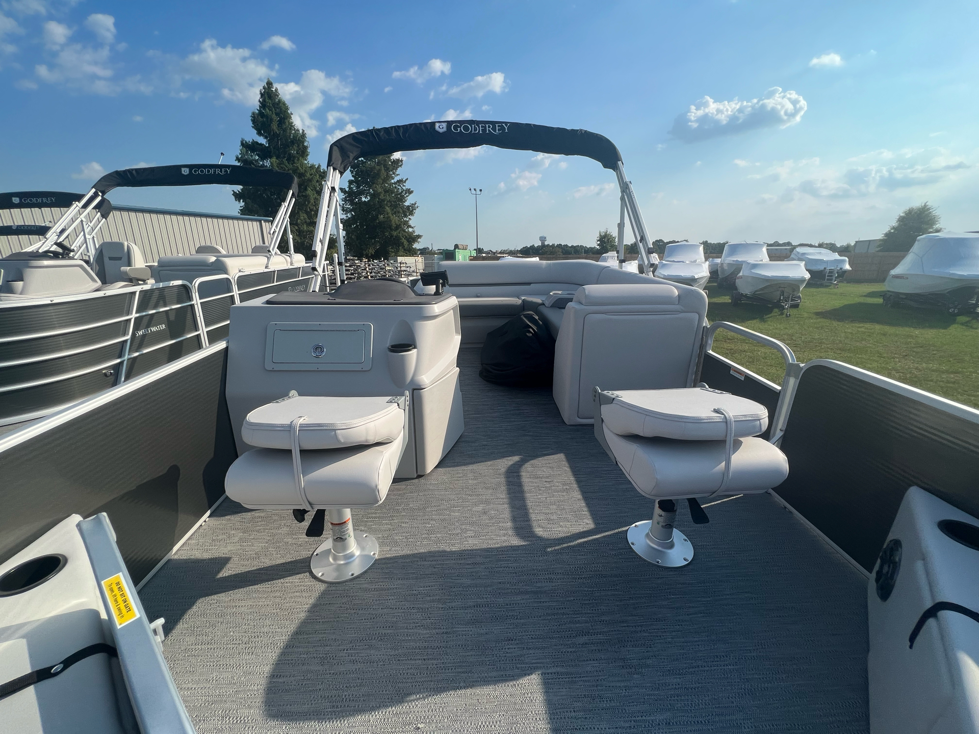 New 2023 Godfrey Sweetwater Xperience 1680 FX Power Boats Outboard