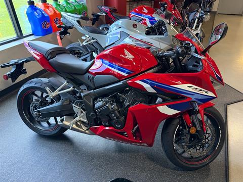 2026 Honda CBR650R E-Clutch