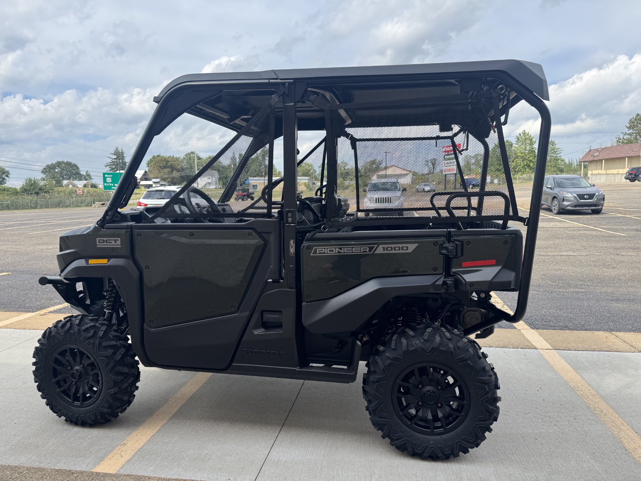2026 Honda Pioneer 1000-5 Deluxe 2