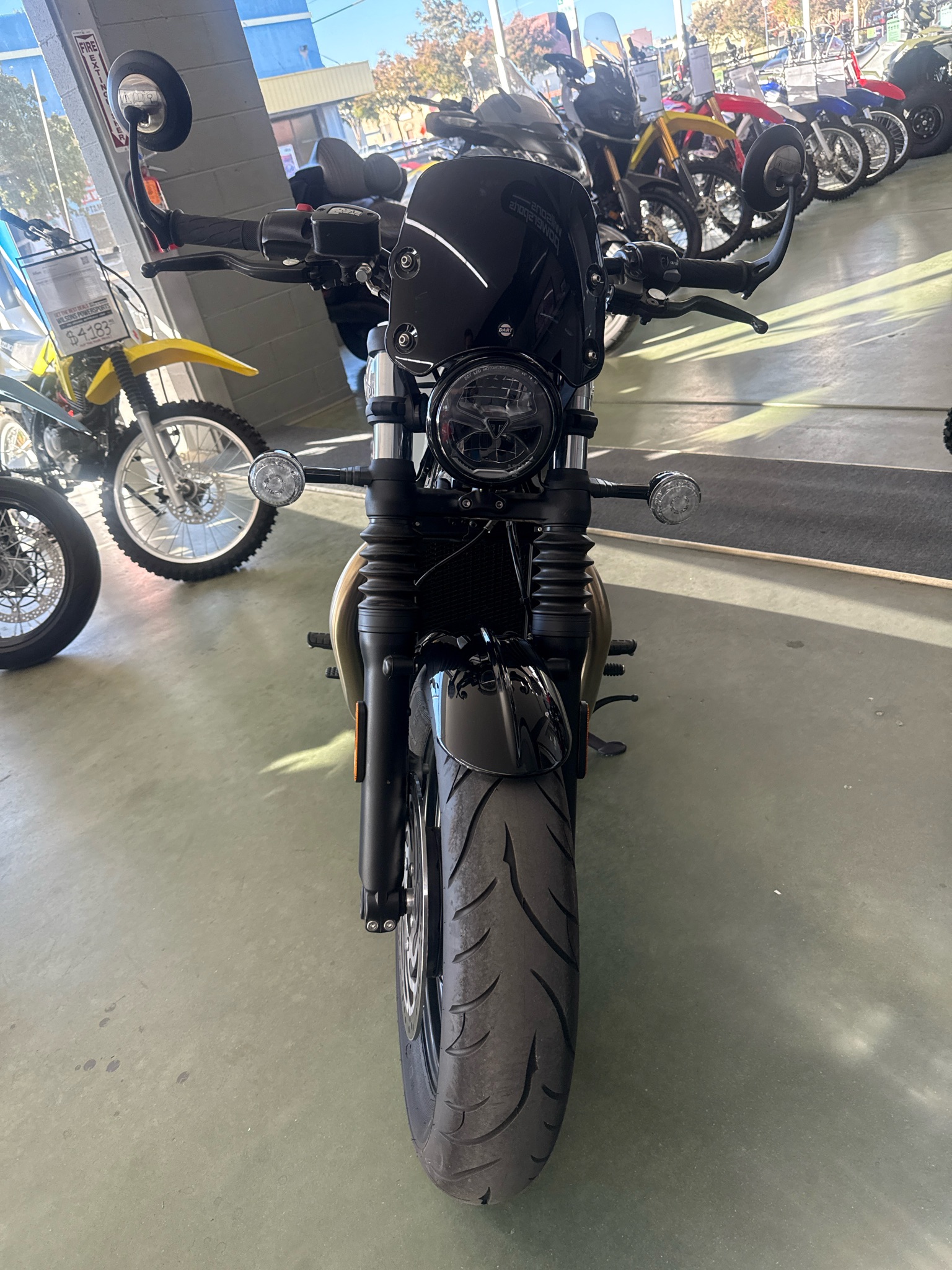 2024 Triumph Bonneville Bobber 2