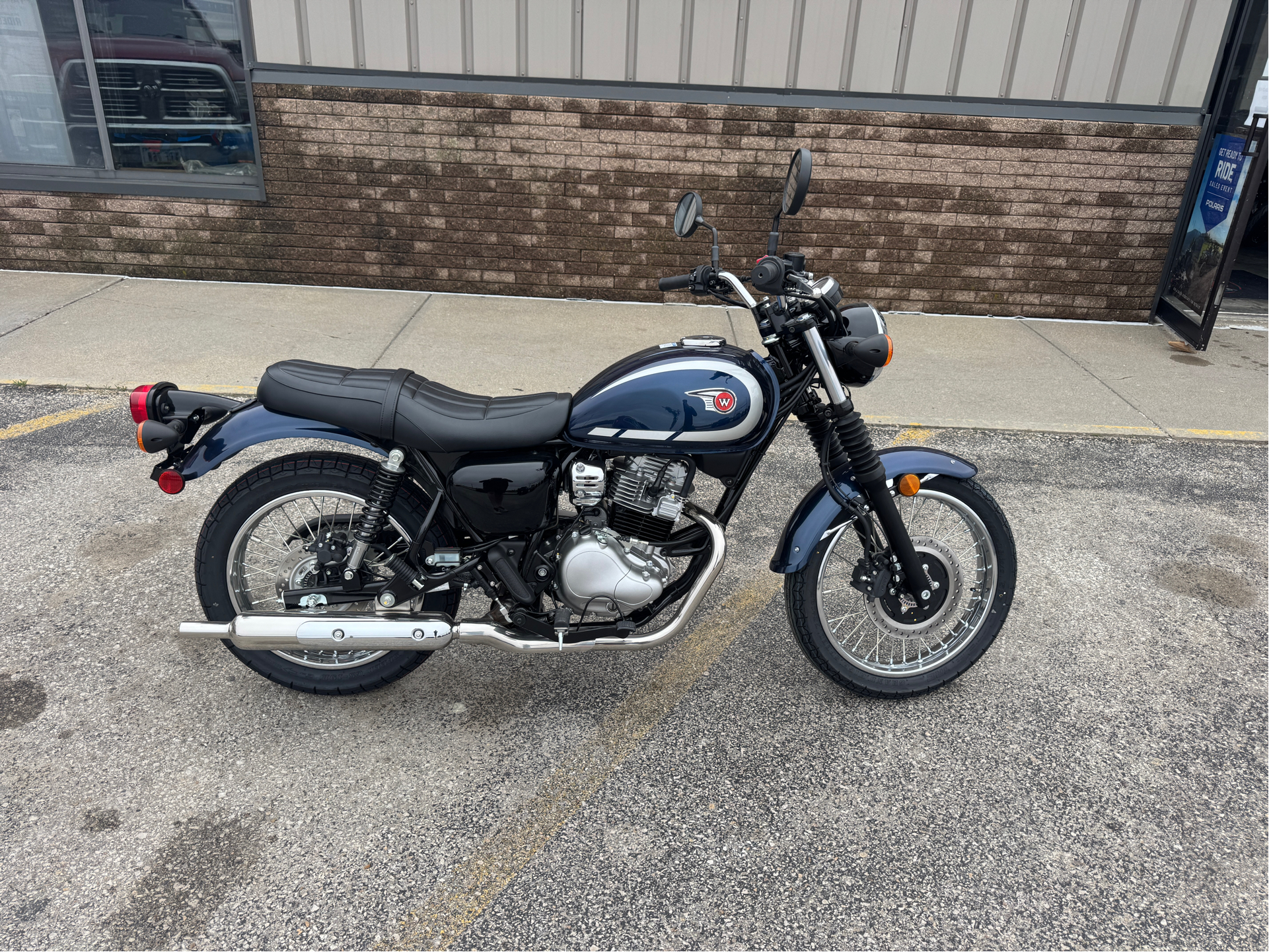 New 2025 Kawasaki W230 ABS, Fort Dodge IA | Specs, Price, Photos