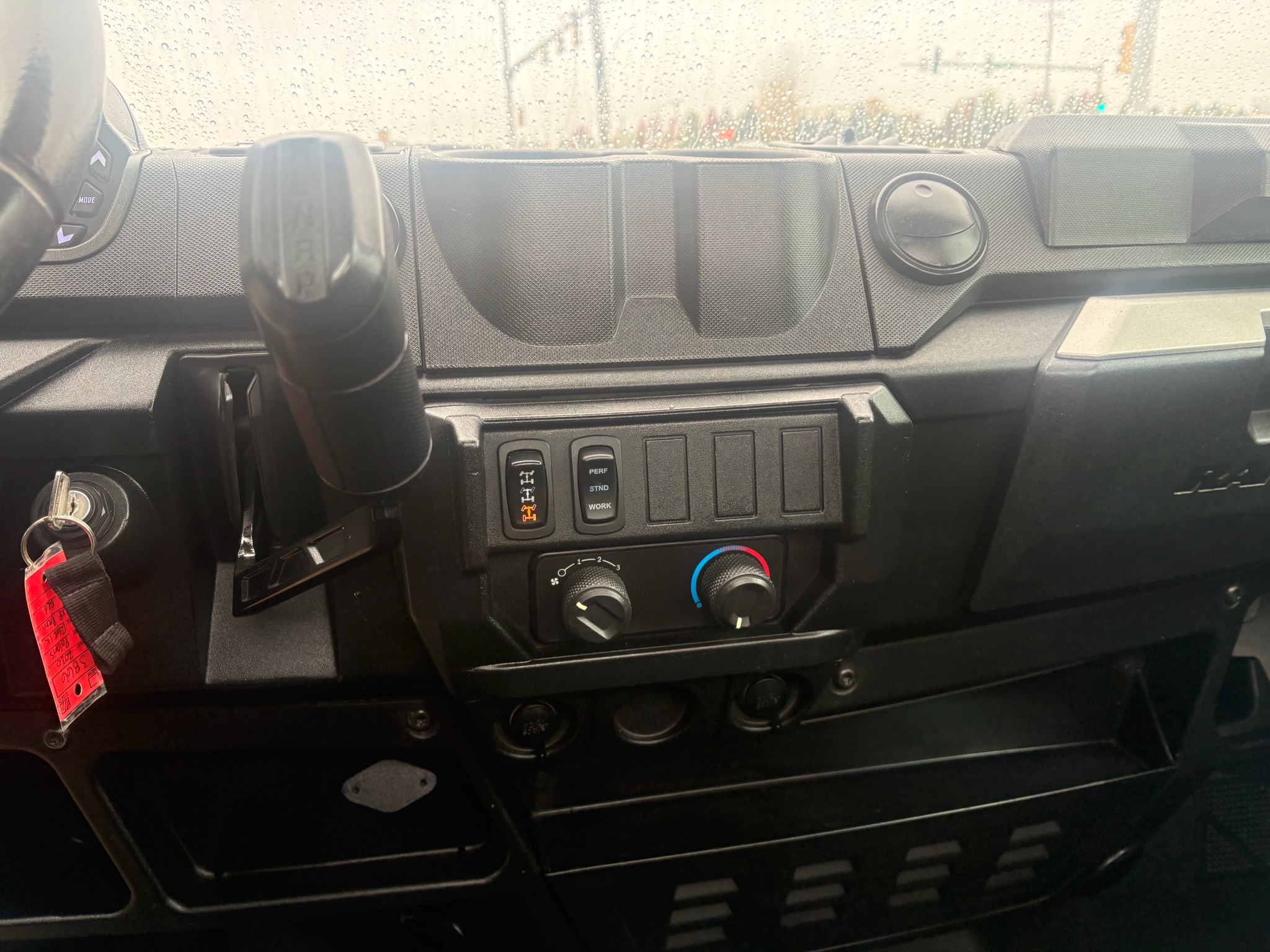 2020 Polaris RANGER photo 7