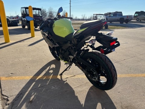2026 Kawasaki Ninja® 500 ABS 6