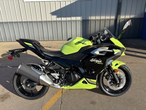 2026 Kawasaki Ninja® 500 ABS 9