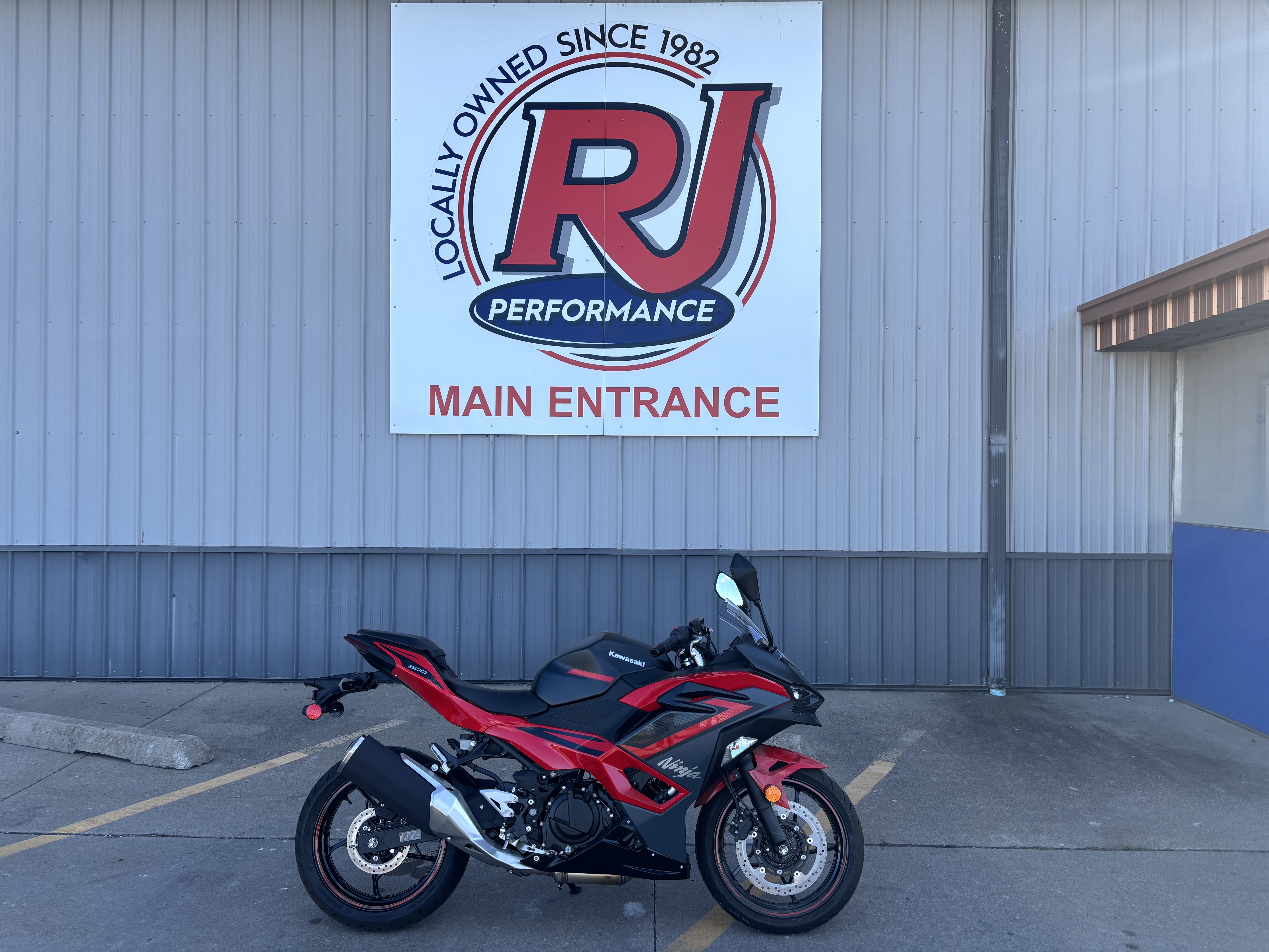 Kawasaki Ninja 500 SE ABS Image