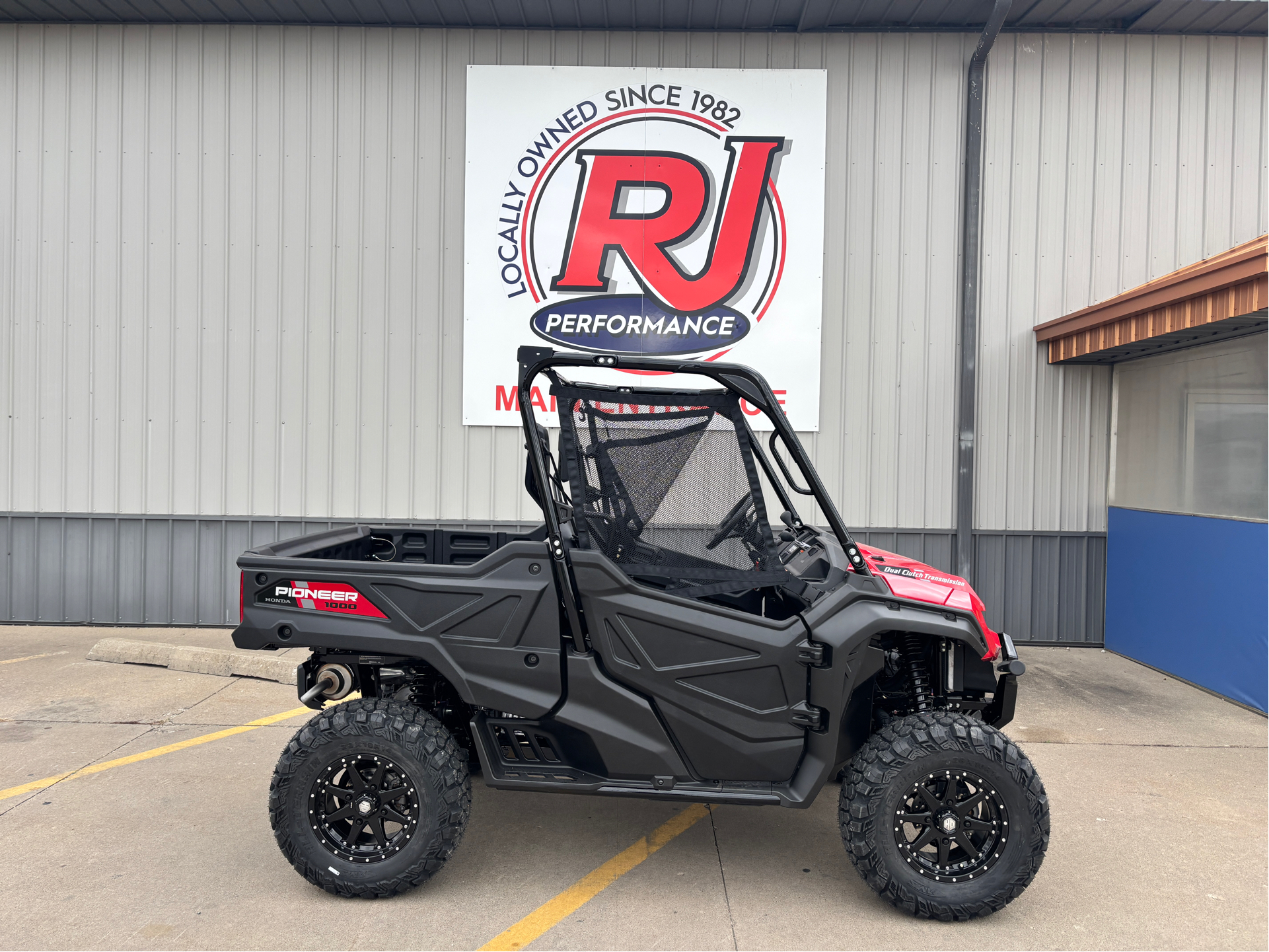 Honda Pioneer 1000 Image