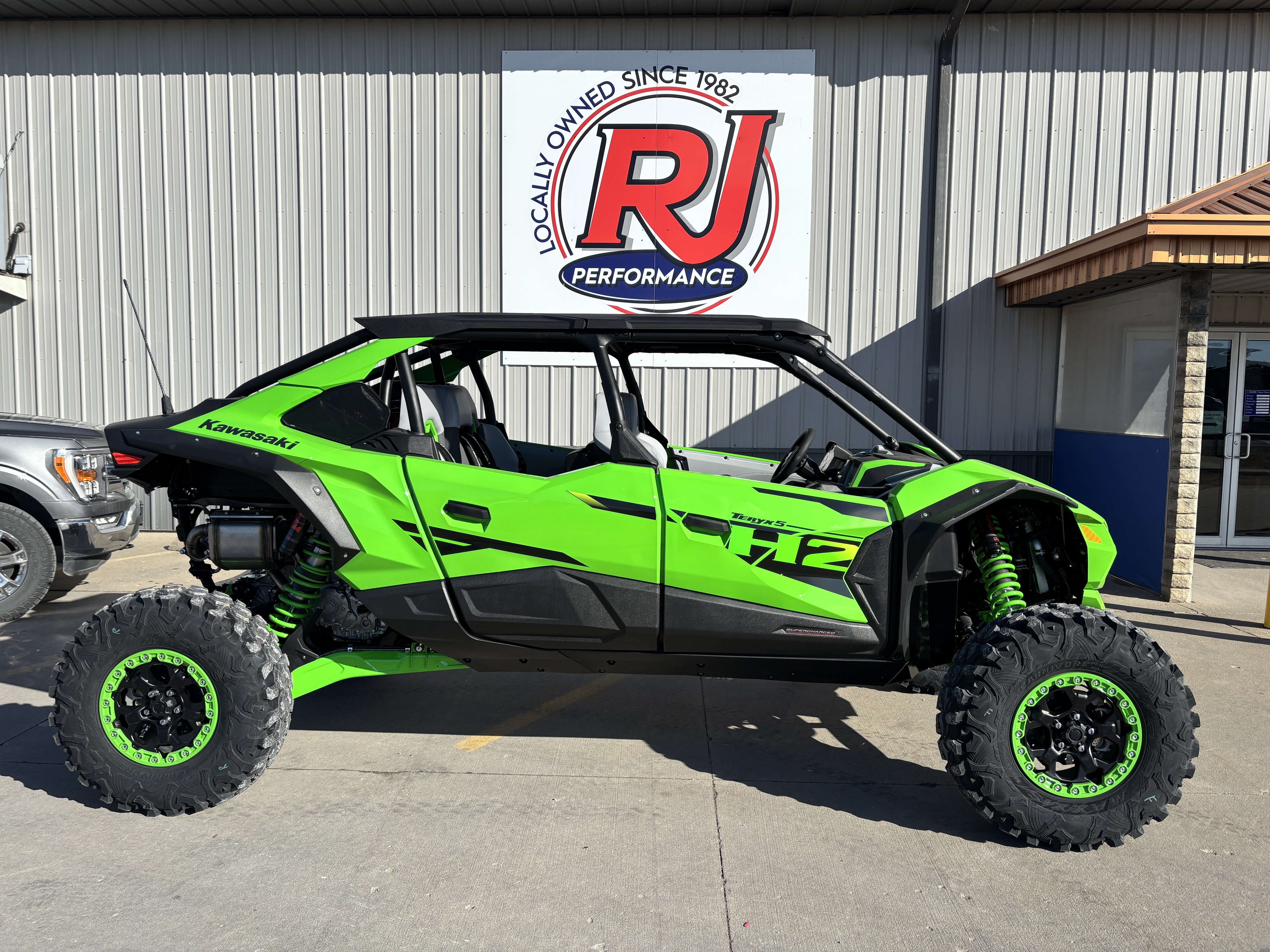 2026 Kawasaki Teryx®5 H2 Deluxe eS