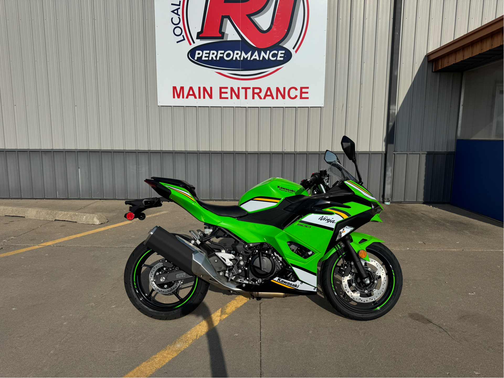 Kawasaki Ninja 500 SE KRT Edition ABS Image