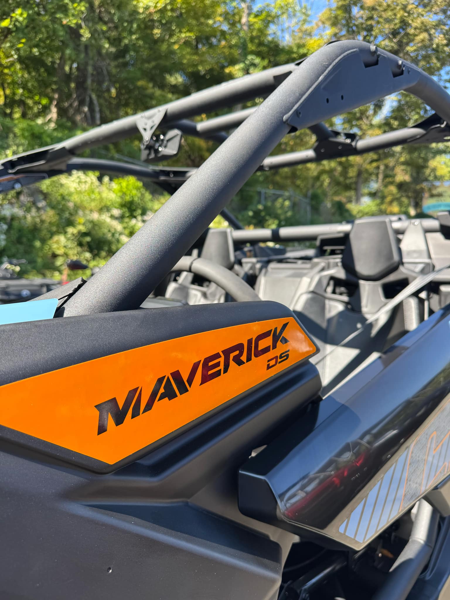 【3/26まで】ジーベン24缶③ New 2026 Can-Am Maverick X3 DS TURBO RR Scandi Blue / Orange Crush