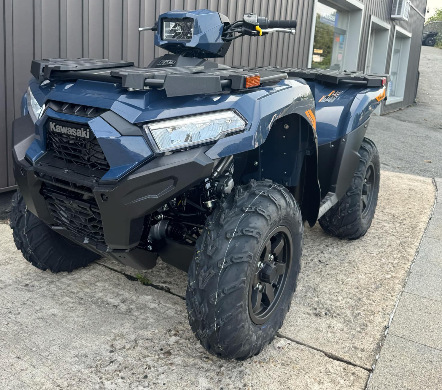 B'z 「」 New 2026 Kawasaki Brute Force 750 EPS Grayish Blue | ATVs in