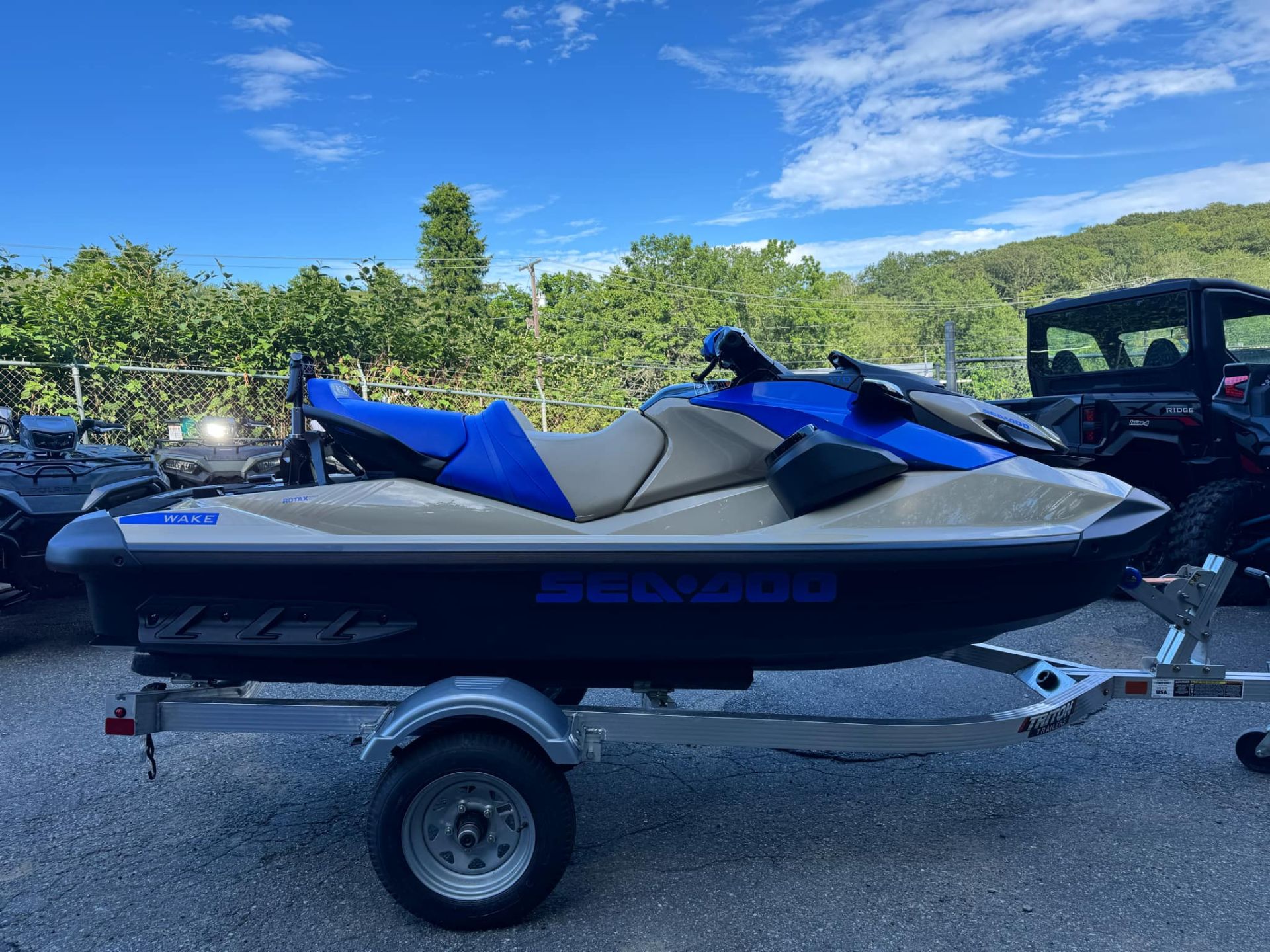 New 2026 Sea-Doo Wake 170 + BRP Premium Audio, iDF, iBR Sand