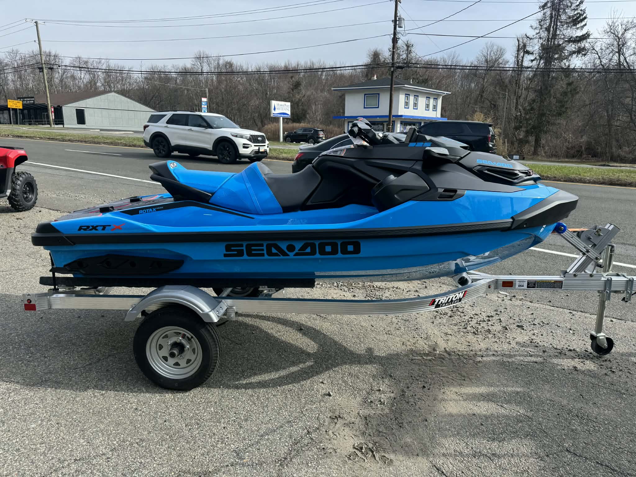 New 2026 Sea-Doo RXT-X 325 + Tech Package Gulfstream Blue Premium
