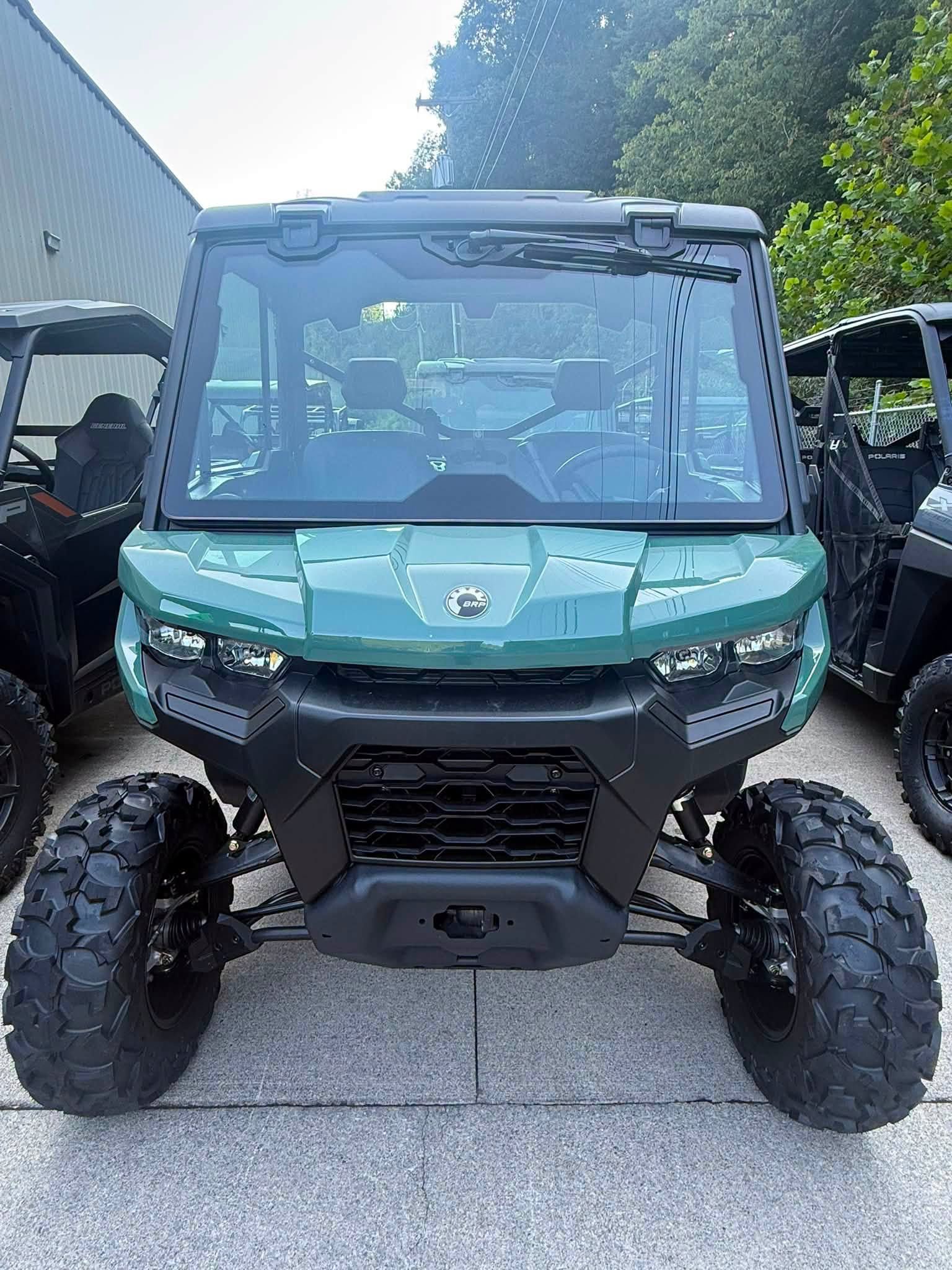2026 Can-Am™ Defender DPS CAB 1