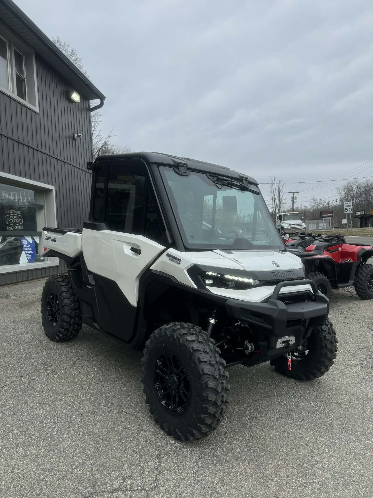 2026 Can-Am™ Defender Limited HD11 1