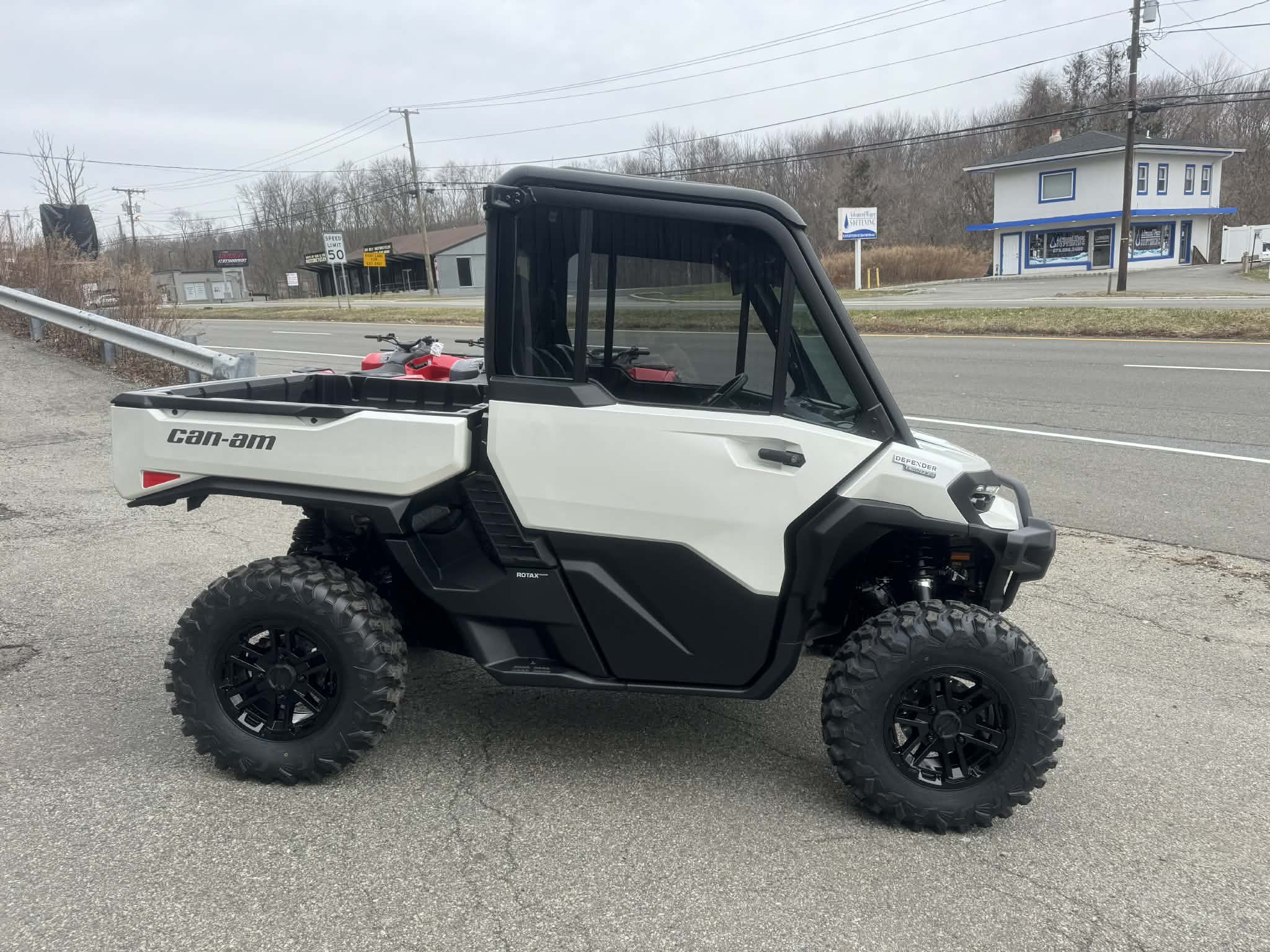 2026 Can-Am™ Defender Limited HD11 3
