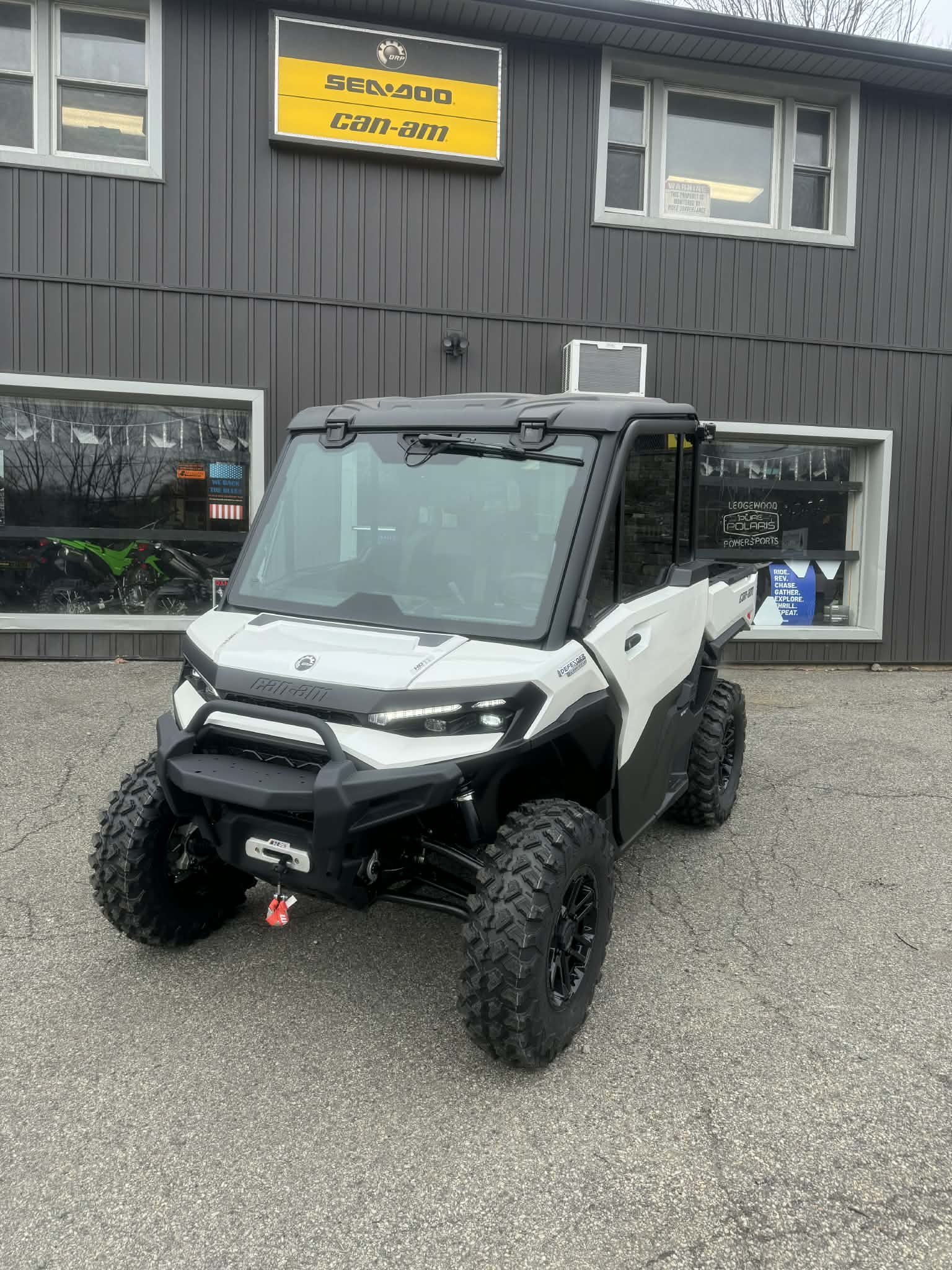 2026 Can-Am™ Defender Limited HD11 2