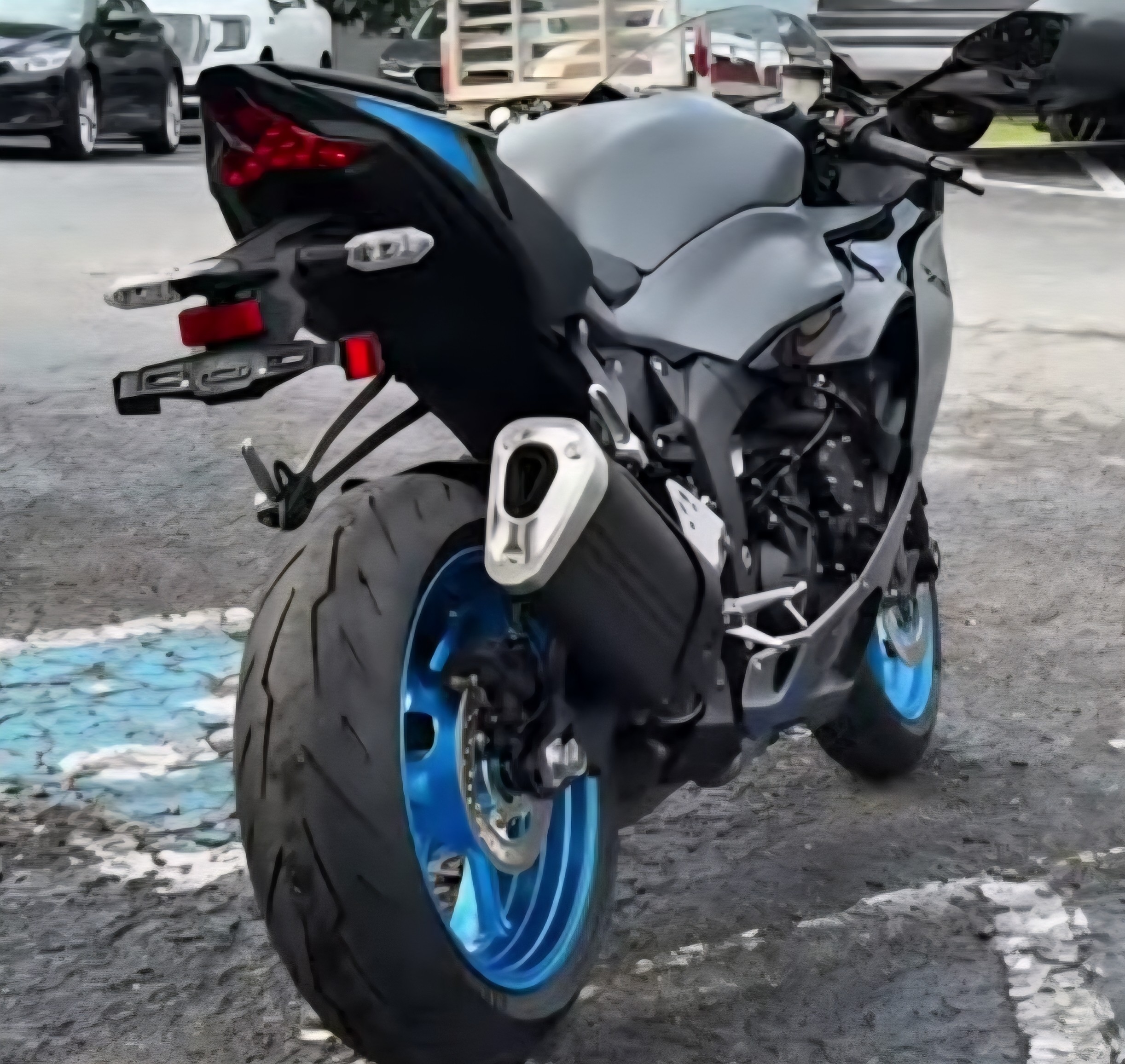 New 2026 Kawasaki Ninja® ZX™-6R ABS Metallic Matte Graphenesteel