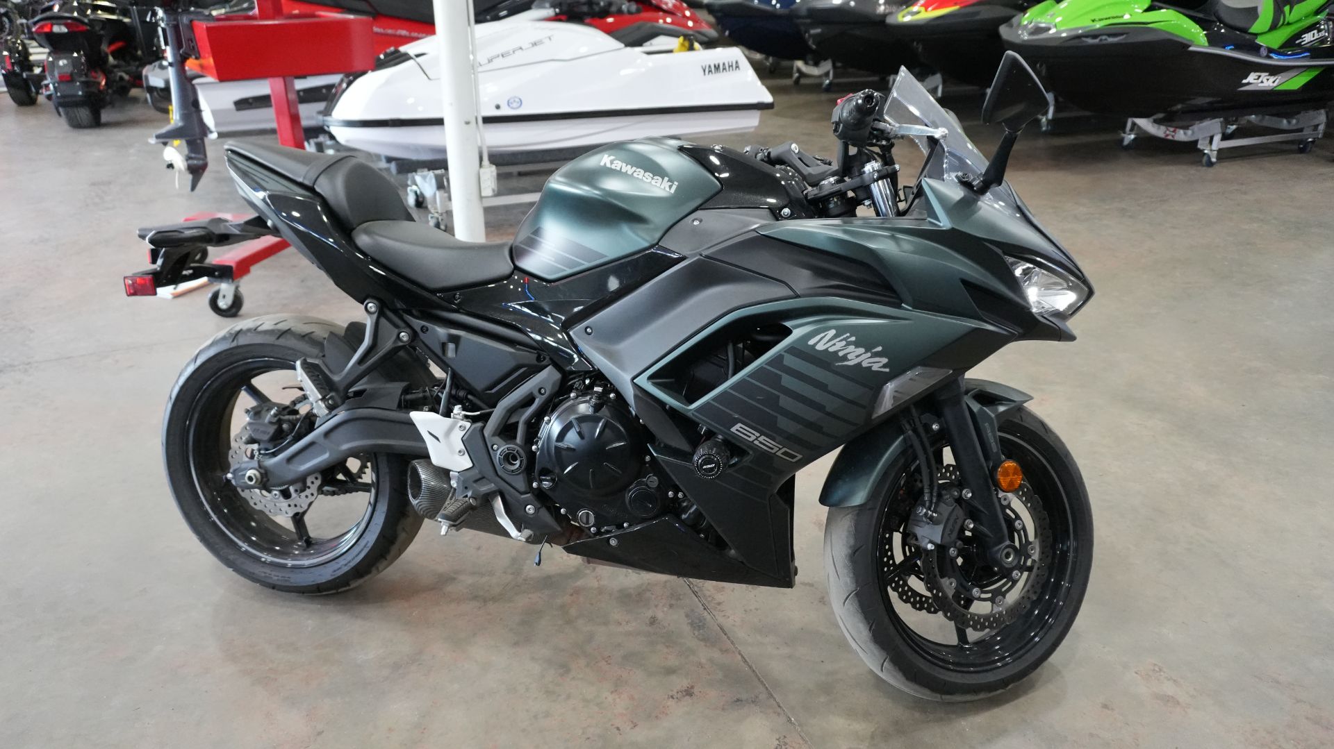 2025 Ninja® 650 ABS