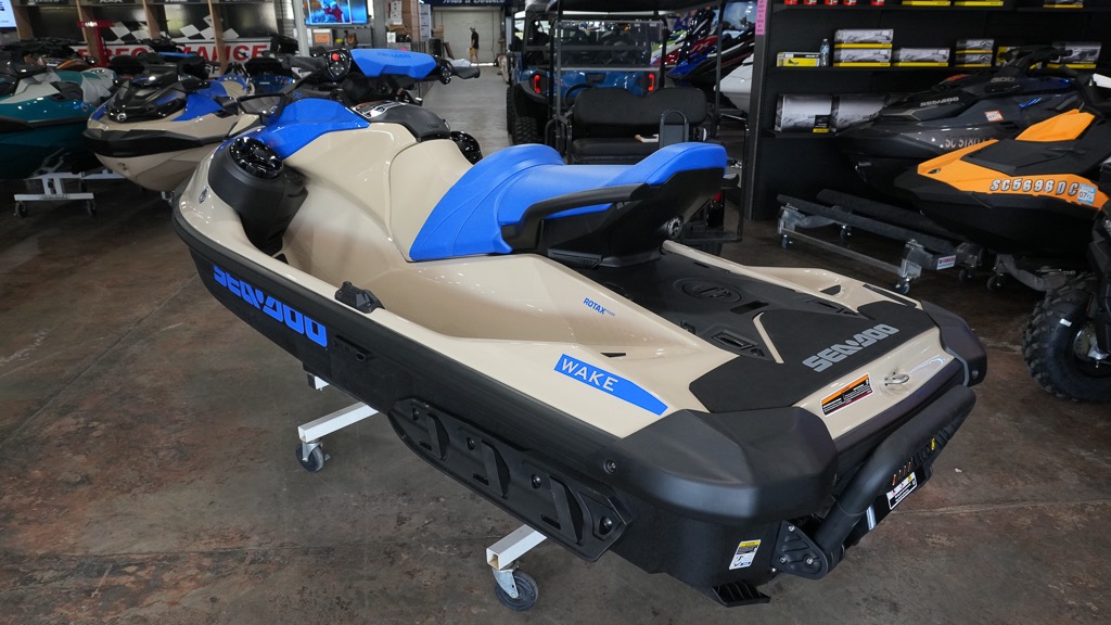 2026 Sea-Doo Wake 170 + BRP Premium Audio, iDF, iBR 2