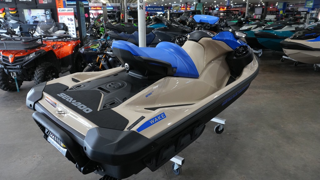 2026 Sea-Doo Wake 170 + BRP Premium Audio, iDF, iBR 4