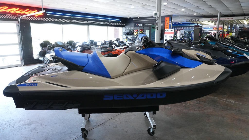 2026 Sea-Doo Wake 170 + BRP Premium Audio, iDF, iBR 5