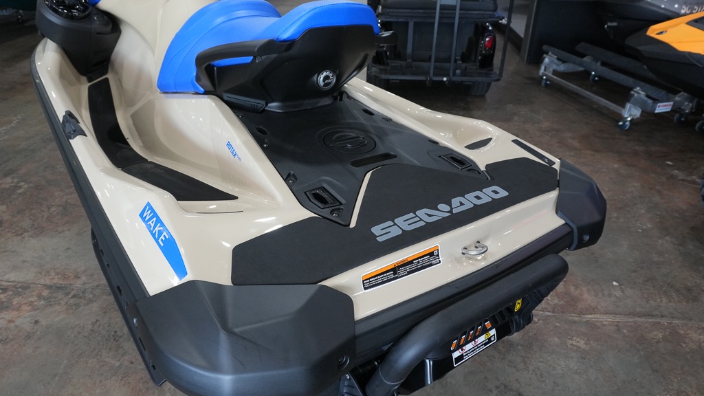 2026 Sea-Doo Wake 170 + BRP Premium Audio, iDF, iBR 10