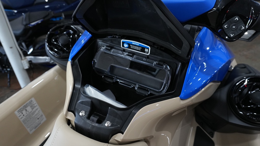 2026 Sea-Doo Wake 170 + BRP Premium Audio, iDF, iBR 12