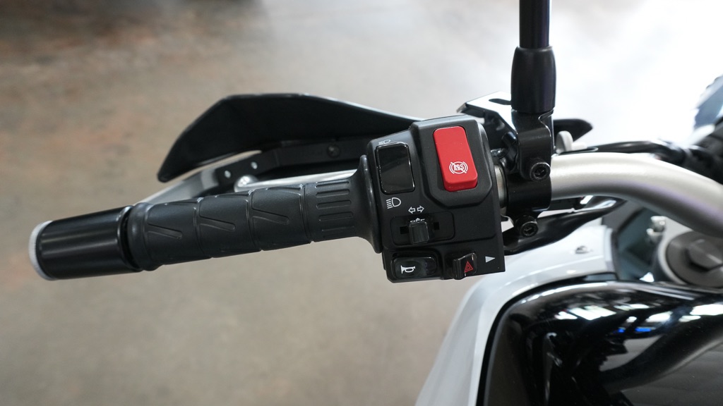 2026 Kawasaki KLE®500 SE ABS 11