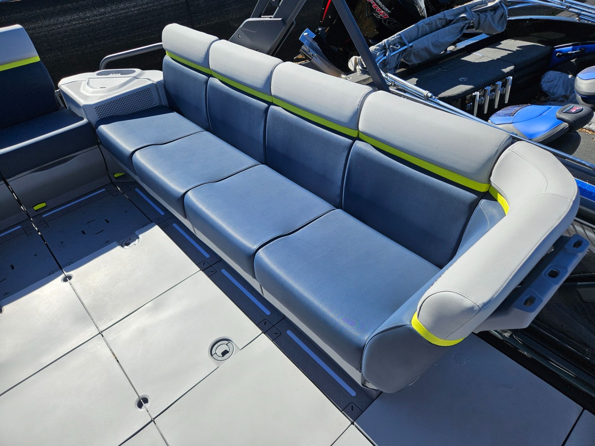 2025 Sea-Doo Switch Cruise photo 6