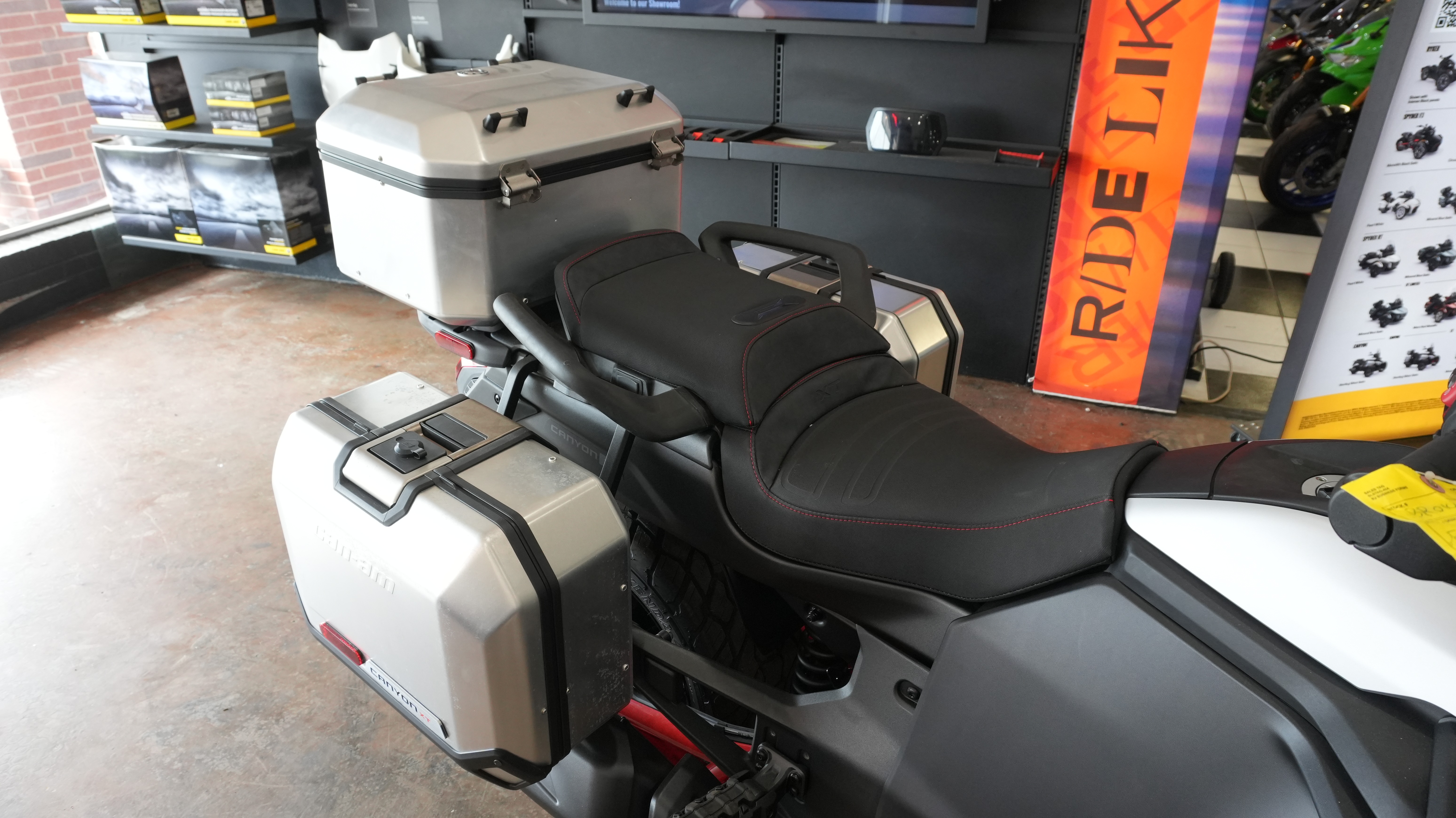 2025 Can-Am™ Canyon XT 10