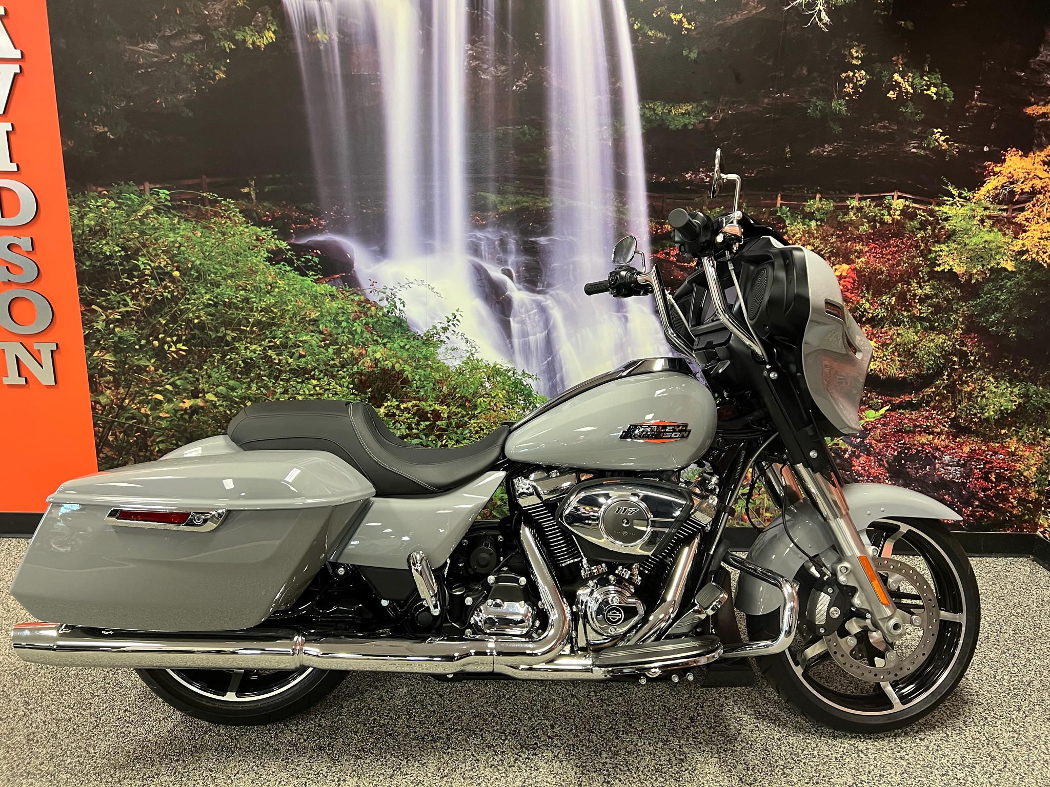 2025 Harley-Davidson Street Glide® 2