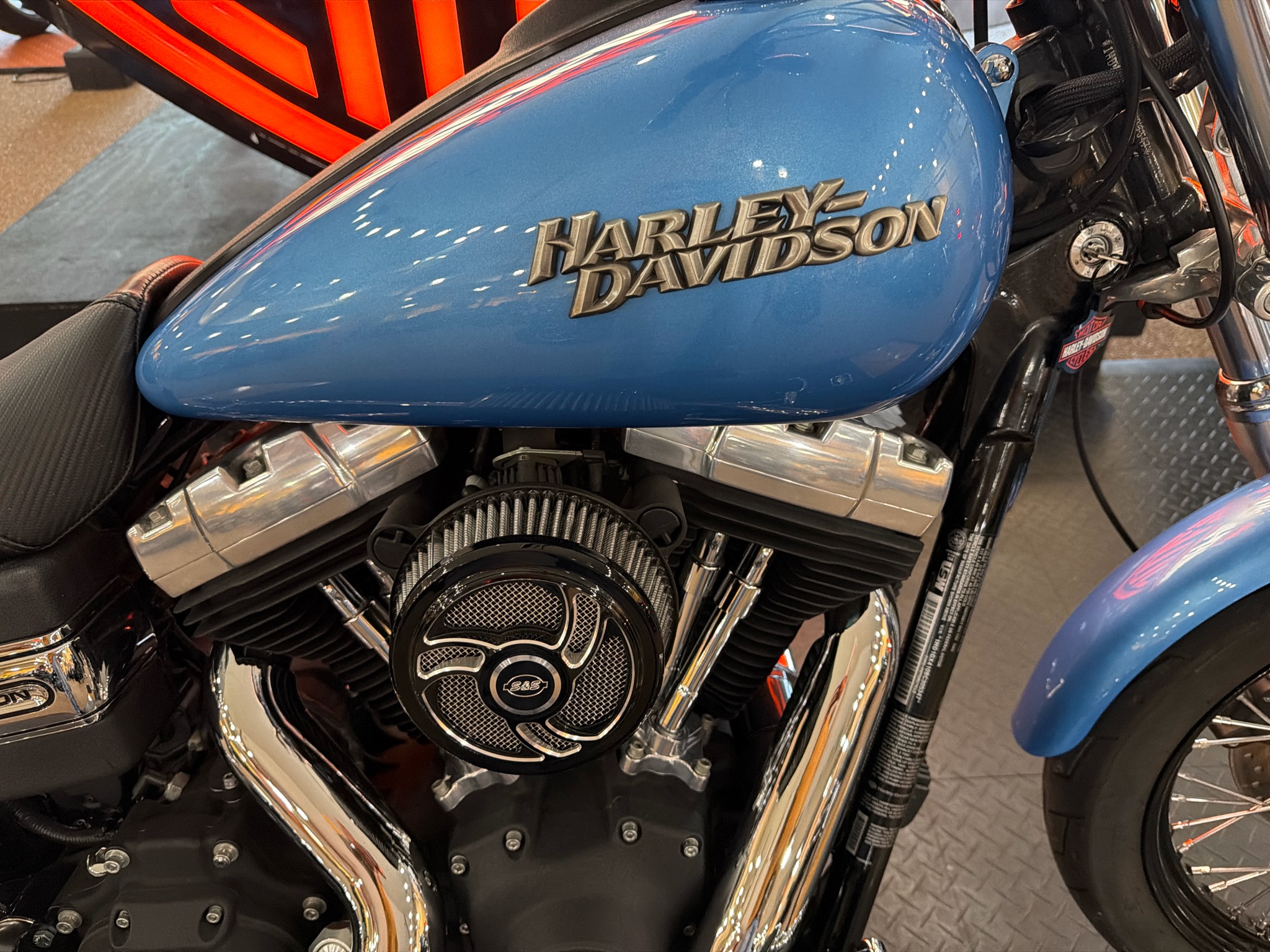 2011 Harley-Davidson Dyna® Street Bob® 2