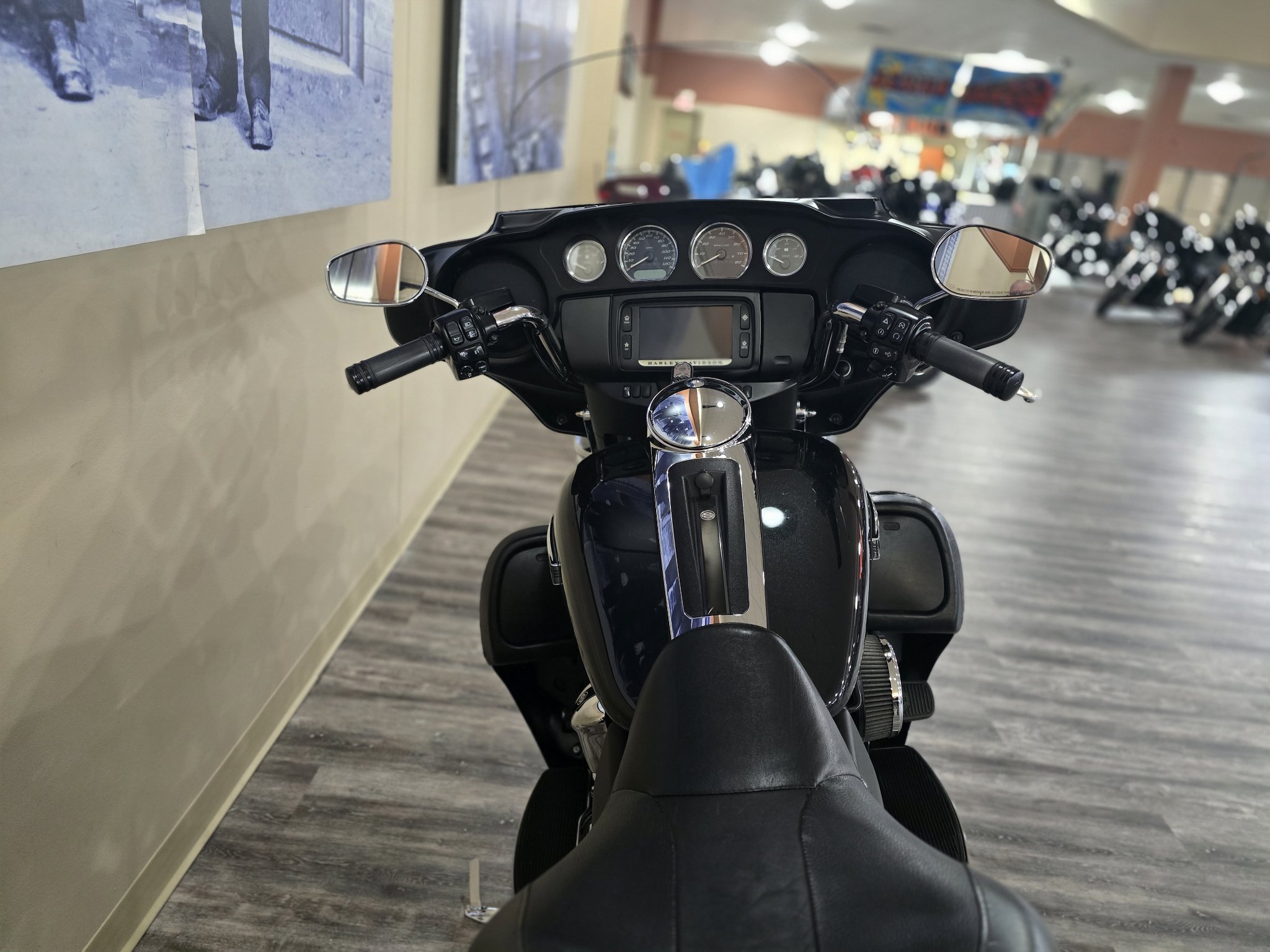 2018 Harley-Davidson Electra Glide® Ultra Classic® 8