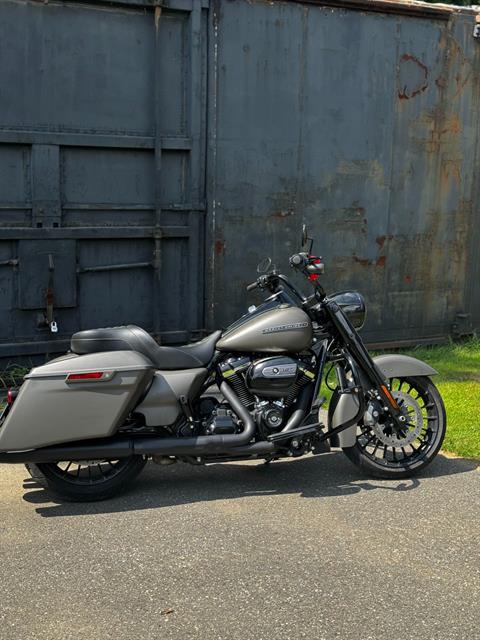 2018 Harley-Davidson Road King® Special in Augusta, Maine - Photo 2