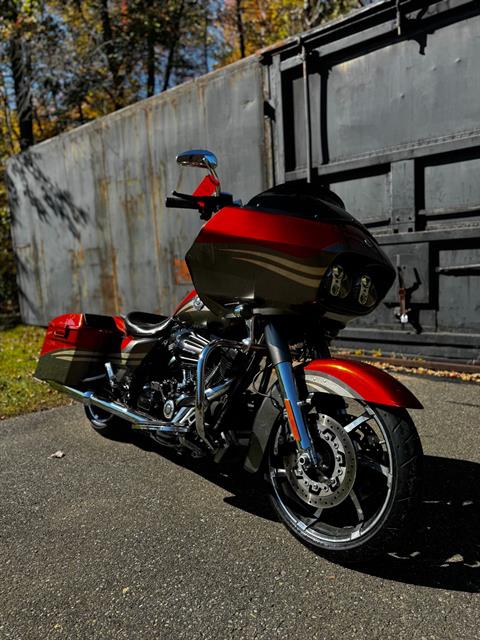 2013 Harley-Davidson CVO™ Road Glide® Custom in Augusta, Maine - Photo 4