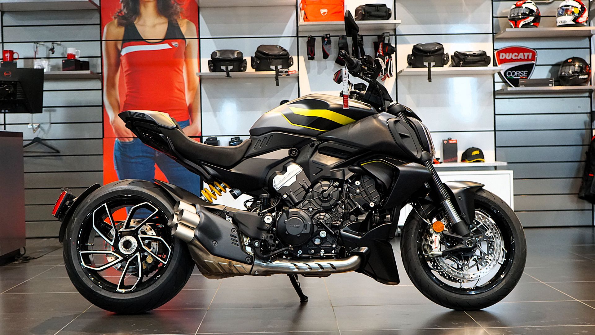 2026 Ducati Diavel V4