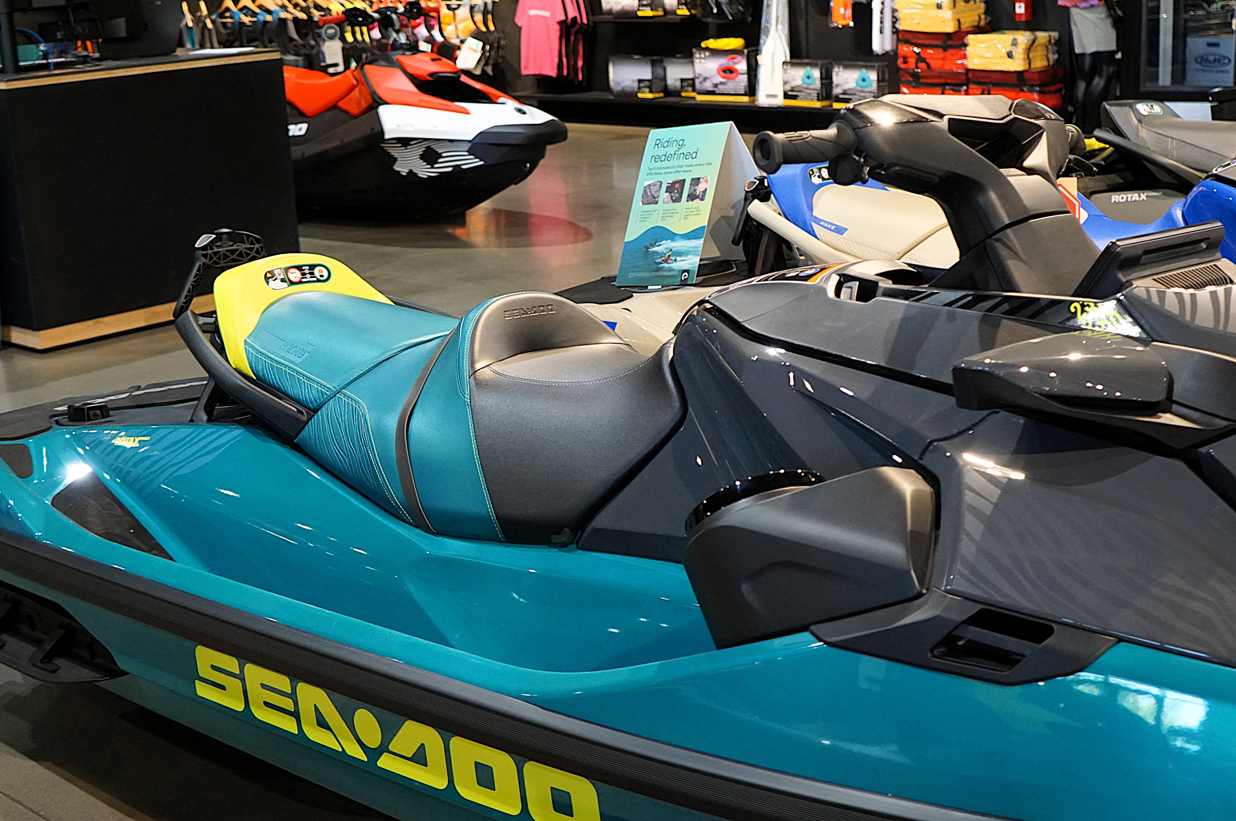 2026 Sea-Doo Wake Pro 230 8