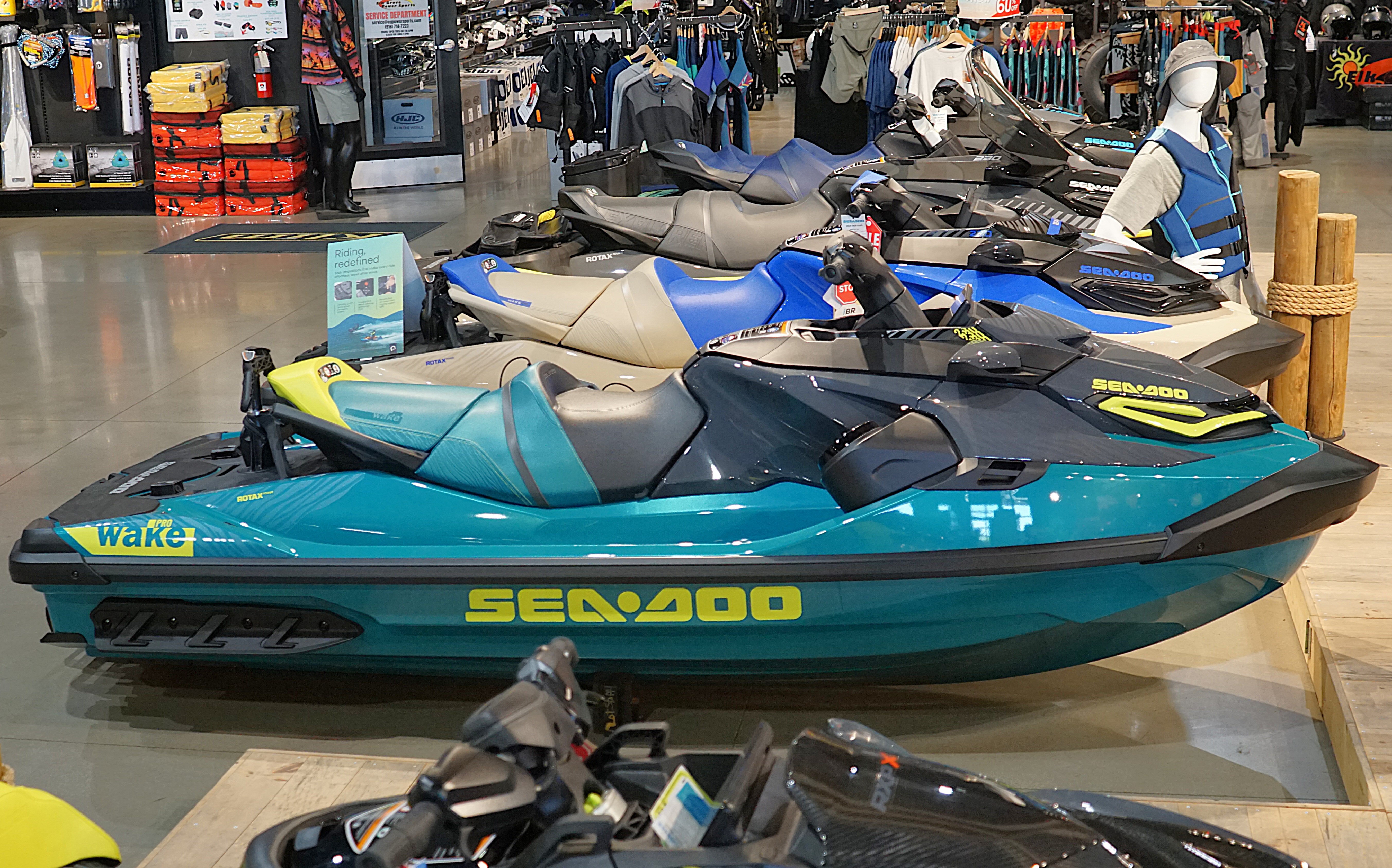2026 Sea-Doo Wake Pro 230 10