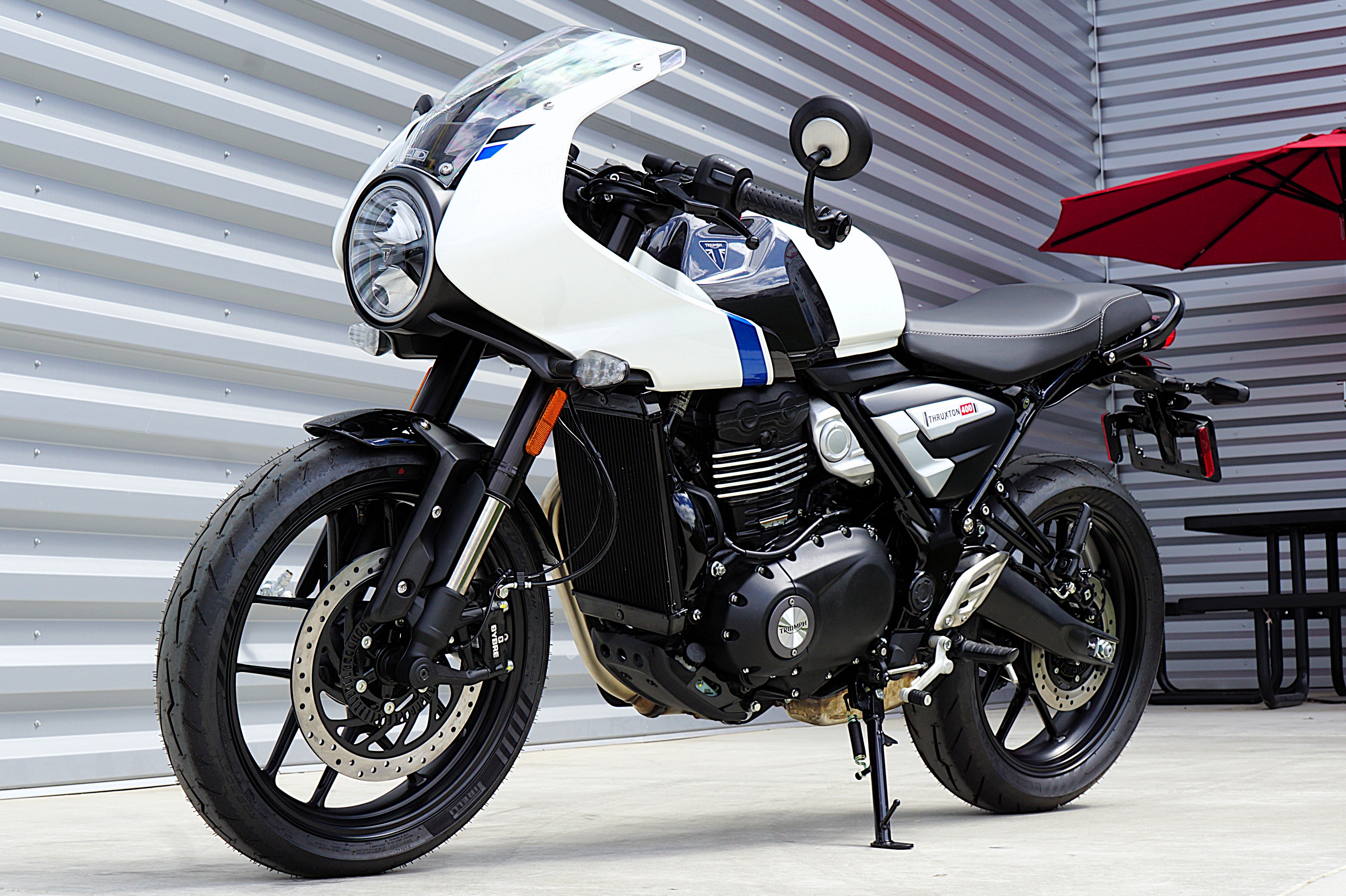 2026 Triumph Thruxton 400
