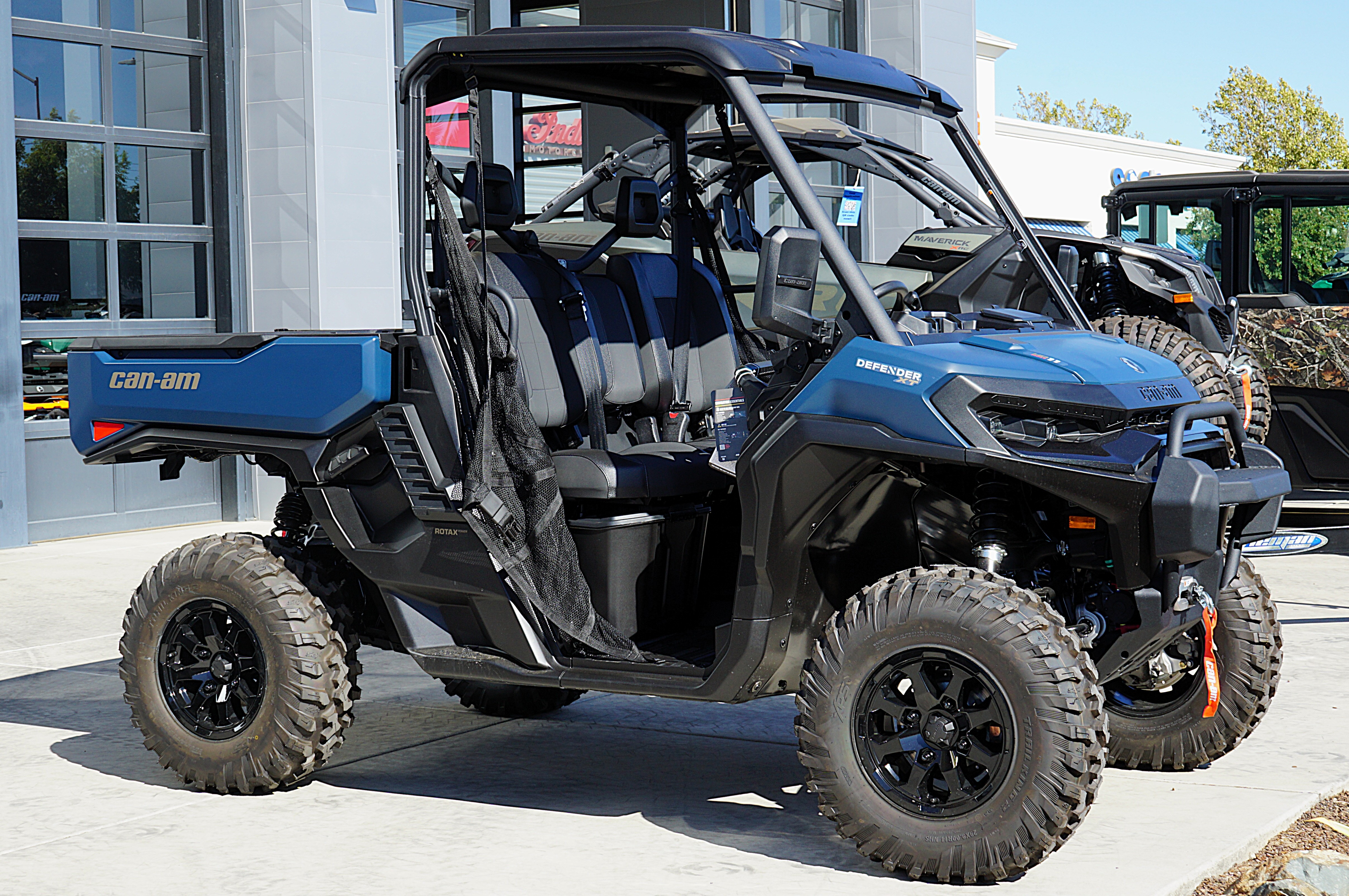 2026 Can-Am Defender XT HD11 with 10.25 in. touchscreen display