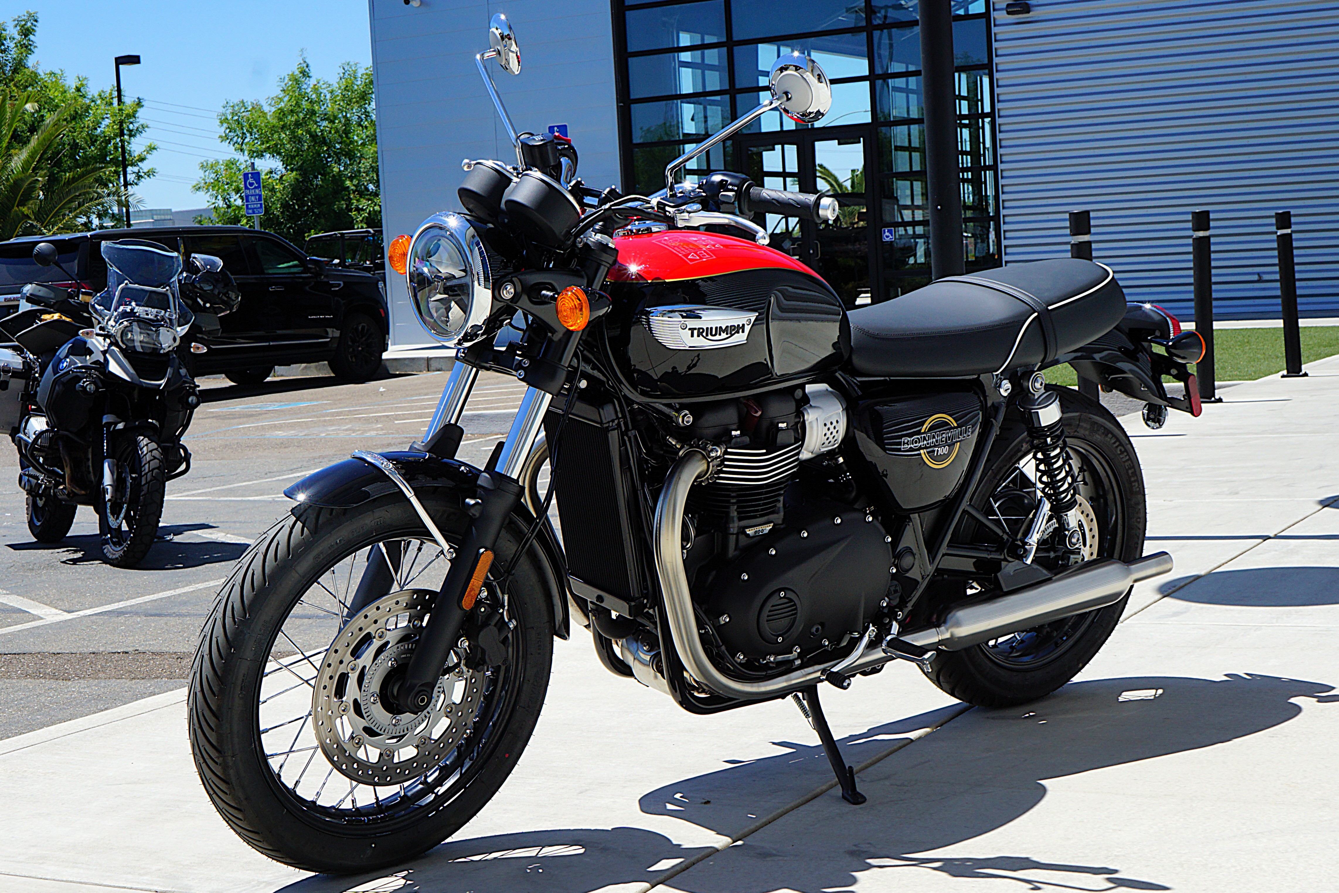 2026 Triumph Bonneville T100