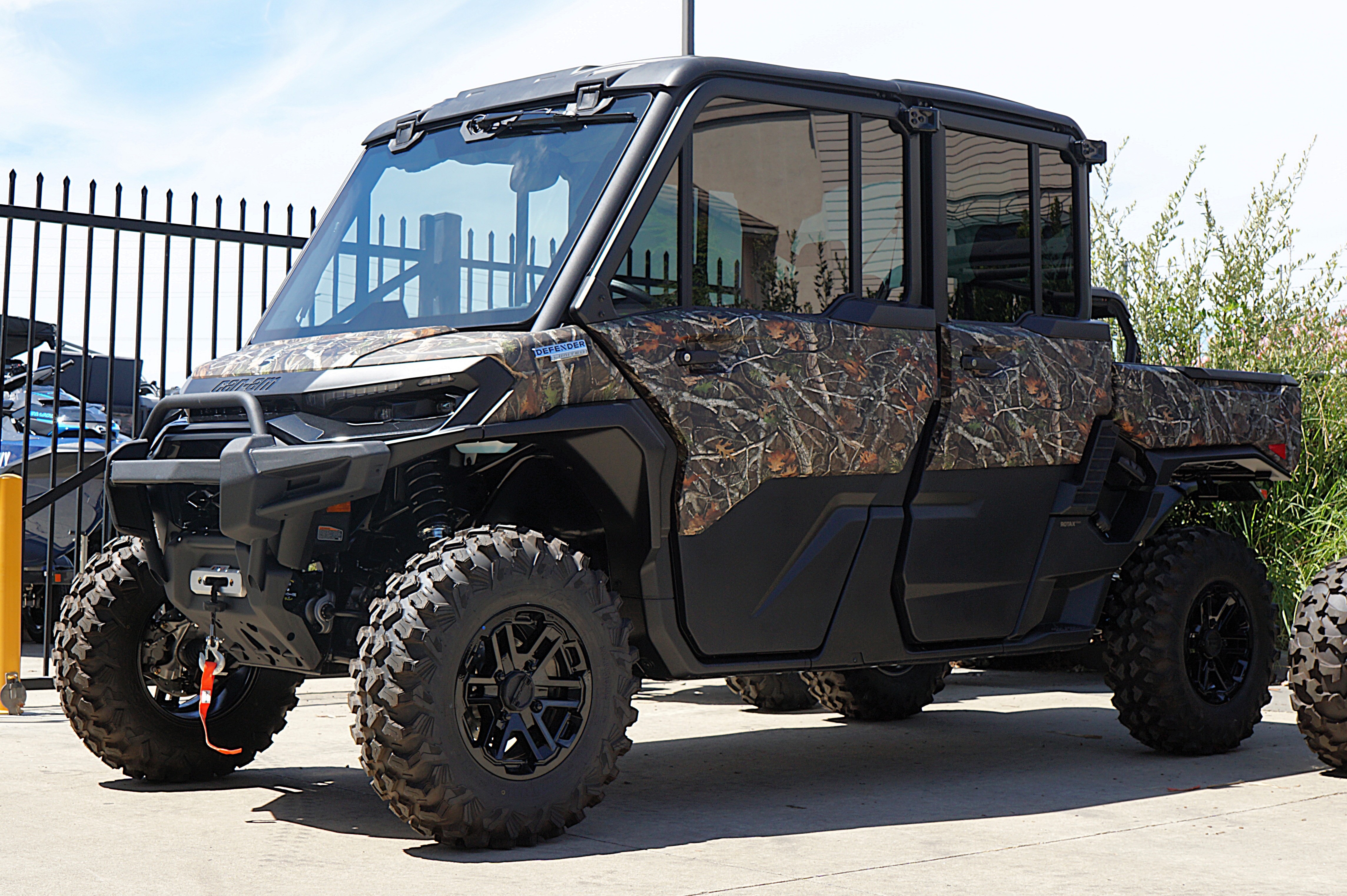 2026 Can-Am Defender MAX Limited HD11